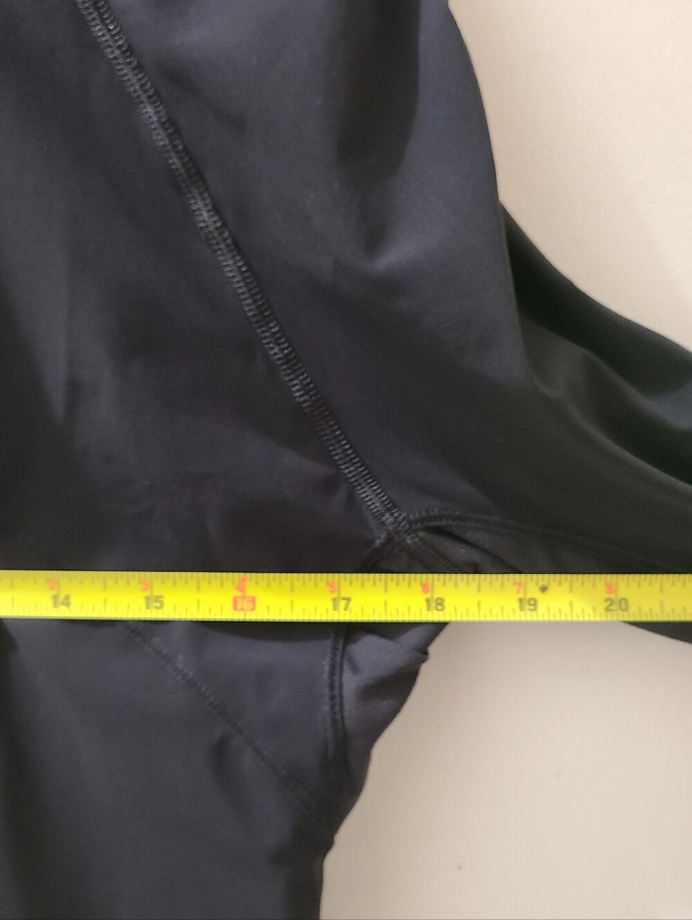 Lululemon Black Sea-Me Run Long Sleeve Layered Crop Top Sz 10 - Picture 13 of 13